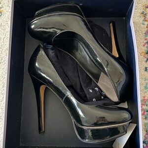 Vera Wang Lavender Black Patent Heels